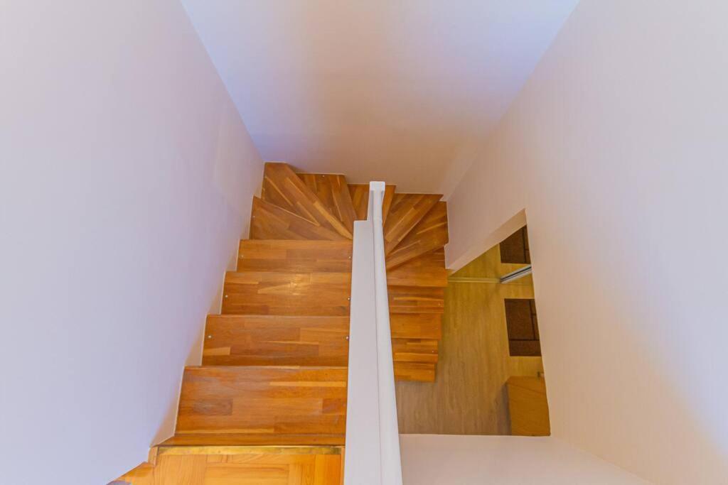 Roomy Apartment 80Sqm At City Center Free Parking Space, Ac & Balcony ブダペスト エクステリア 写真