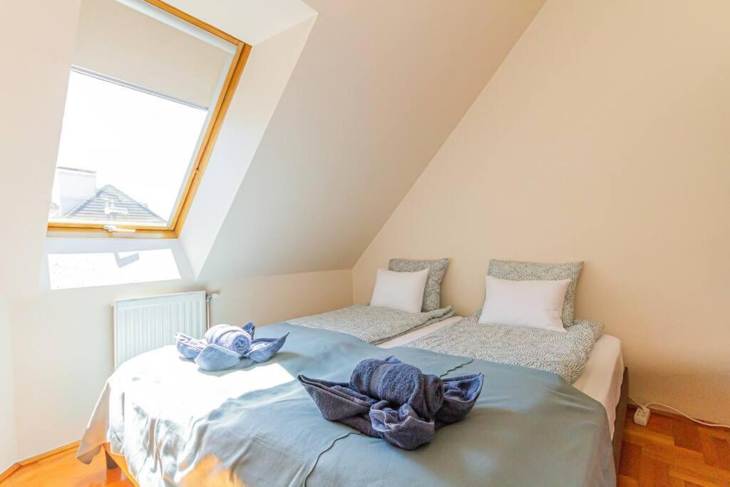 Roomy Apartment 80Sqm At City Center Free Parking Space, Ac & Balcony ブダペスト エクステリア 写真